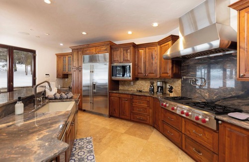 Copper Mountain House | Bee Line Escape: Ski-in/out, Golf, Private Hot Tub, Elevator, Sauna