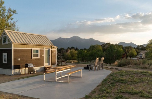 Buena Vista House | Belford is a 1-4 person Tiny Home with bathroom, fridge, induction cooktop, microwave, AC/heat, and beautiful mountain views!