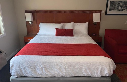 Alamosa Apartment | Bell Main Studios 201
