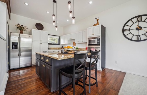 Corinthian Hills House | Bella Vista: Spacious 5-bedroom townhome in Dillon with stunning lake views!