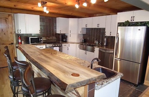 Rio Vista Estates House | Benchmark with Guest Cabin