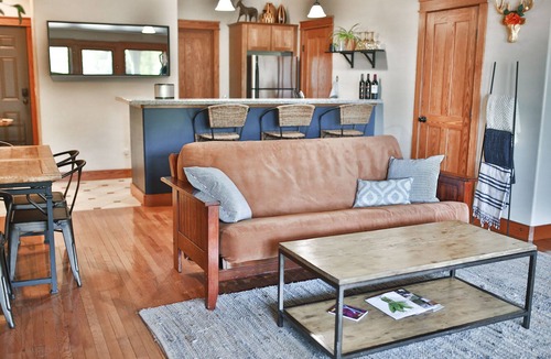 Pagosa Springs Condo | Best downtown studio, Fireplace