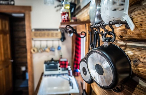 Divide House | Best L'il Bunkhouse on 40 Wooded Acres