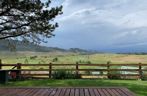 Ken Caryl Ranch North Plains House | Best of CO outdoor adventures! Private room for travel nurses/remote workers