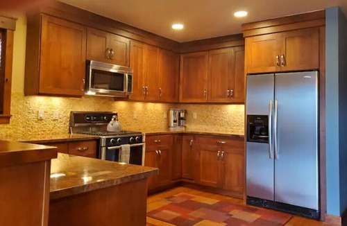 Glenwood Springs House | Best View in Glenwood Springs Hot Tub & Game Room