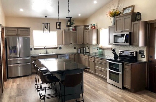 Silverton House | Best view of Kendall Mountain! Easy & ample truck and trailer parking!