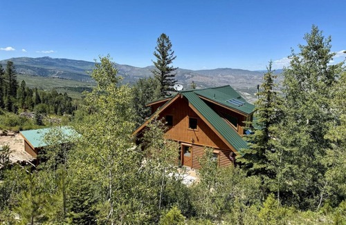 Edwards House | Big Dipper Mountain Retreat