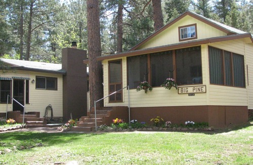 Beulah Cabin | Big Pine Cabin/4 bedrooms/1 1/2 bath