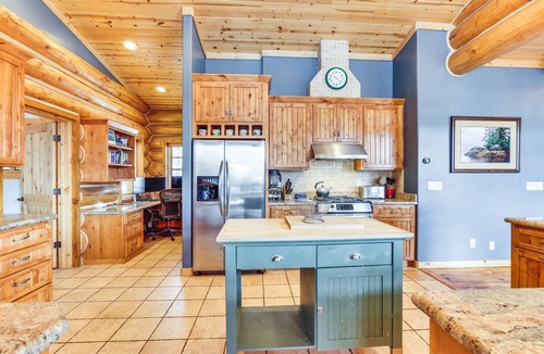The Reserve House | Bike Path Access & Hot Tub: Family Home in Frisco!