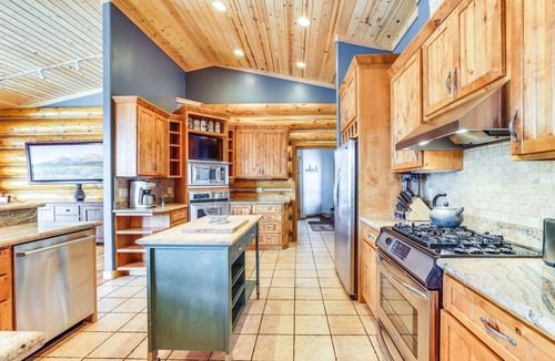 The Reserve House | Bike Path Access & Hot Tub: Family Home in Frisco!