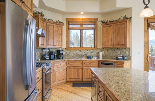 Bear Crossing House | Bike Trails | Hot Tub w/Mountain Views!
