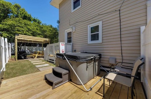 Colington House | Bikes, Beach Gear, Hot Tub, Fire Pit