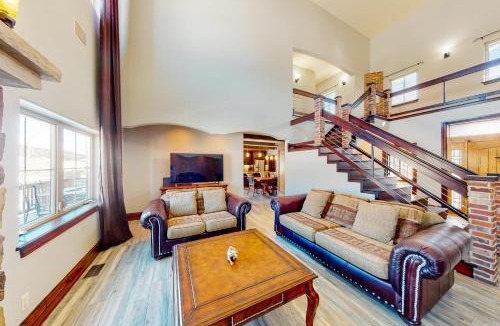 Gypsum House | Black Bear Lodge