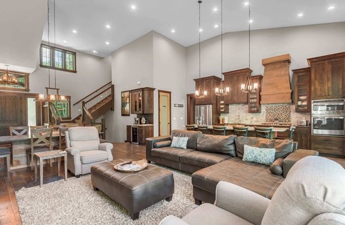 Three Peaks House | Black Hawk Lodge - Luxurious Mountain Retreat