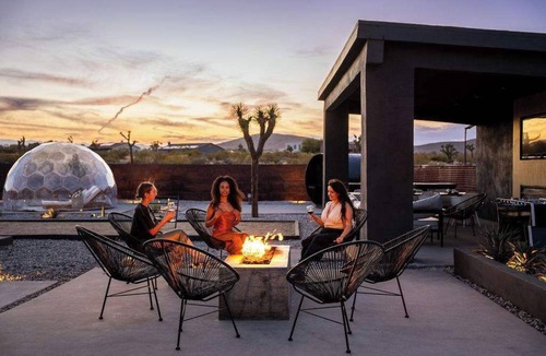 Joshua Tree House | Black Sky