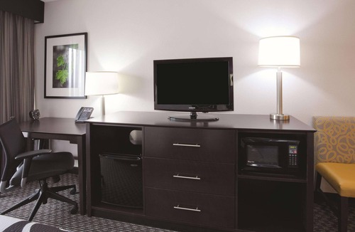 West Bloomington Hotel | Bloom Hotel
