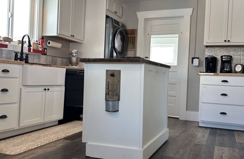 Homelake Other | Blue Barn Farmhouse - 30 min from Great Sand Dunes/20 min from Hot Springs.