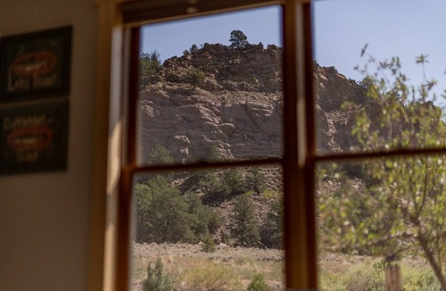 Salida House | Blue Bottle Trout Camp and Cottage- Gold Medal Fly Fishing on the Arkansas!