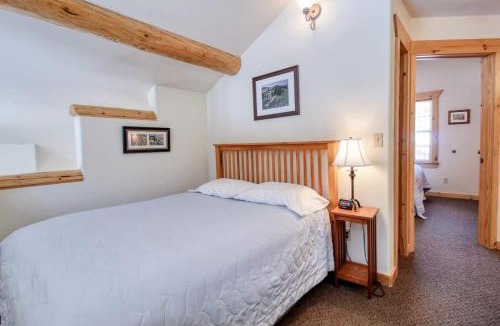 Leadville House | Blue Bucket 4B