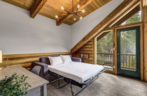 Blue River Villa | Blue River Hideaway by Boutiq
