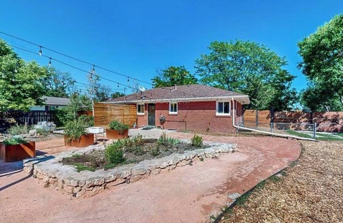 Arvada Plaza Area House | Bohemian 5-bedroom house in charming Arvada with AC, gorgeous yard, fire pit.