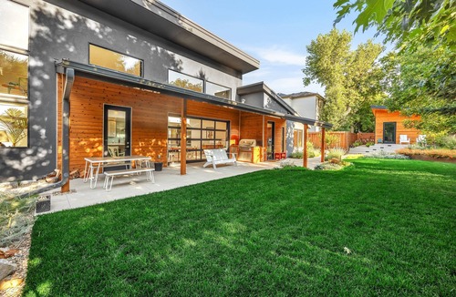 North Boulder House | Boulder Indoor-Outdoor Oasis