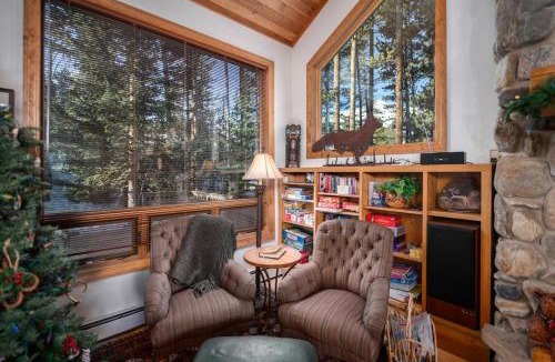 Boulder Ridge House | Boulder Ridge Lodge Huge Ski In Home Sleeps 22