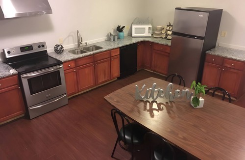 Gunbarrel Hotel | Boulder Twin Lakes Inn