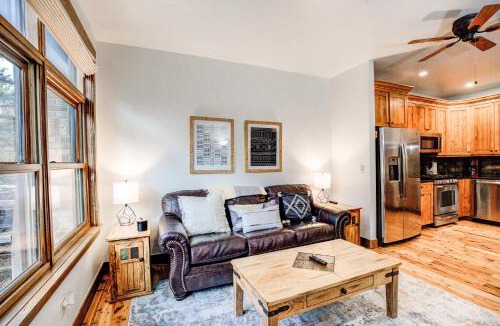 Frisco House | Boulevard Bend Condo - Stroll To Main St, Ski Shuttle