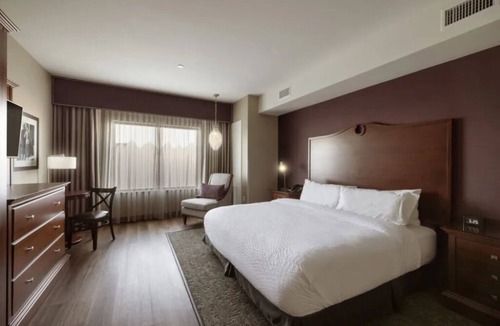 Parker Hotel | Boutique-Style Comfort with the Feel of a Luxury Retreat