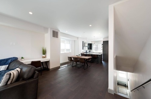 Durango House | Brand New End Unit Townhome - 2 Miles to Downtown - 30+ Day Stay Required