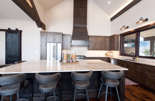 Columbine Lake House | Brand New Home Across from Purg - Awesome Views, Arcade Game, Hot Tub, AC