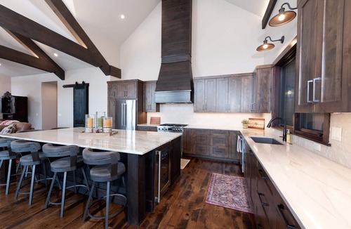 Columbine Lake House | Brand New Home Across from Purg - Awesome Views, Arcade Game, Hot Tub, AC