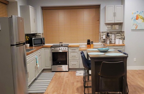 Perry Park Apartment | BRAND NEW! Luxury Modern Apartment near World Class Golf, Hiking and Cycling