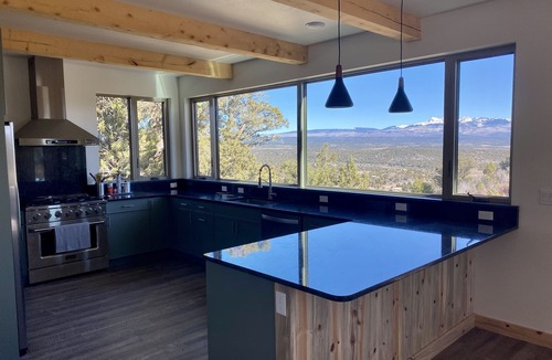 Mancos House | Brand New Magical Modern Home by Mesa Verde Park with Scenic Mountain Views
