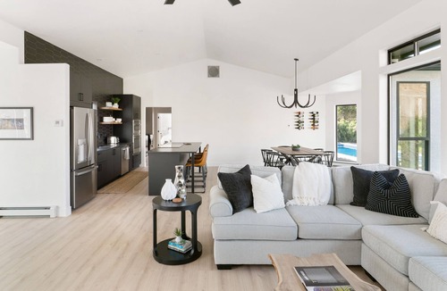Palisade House | Brand New Palisade Listing - The Mesa ViewHouse!