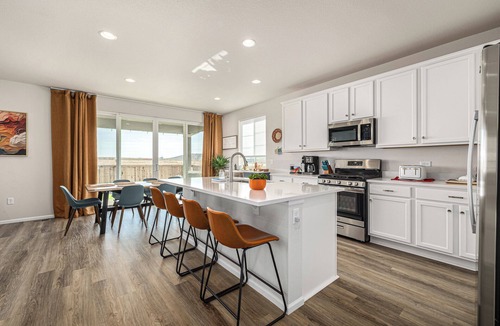 Commerce City House | BrandNEW | DenverAirport | Spacious 5BR Home with Fireplace