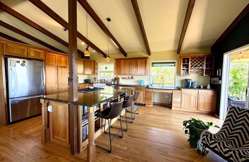 Castle Rock House | Breathtaking Views in Castle Pines North