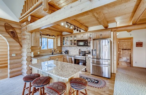 Breckenridge Heights House | Breck Cabin/Mins from Town & Lifts/Hot Tub