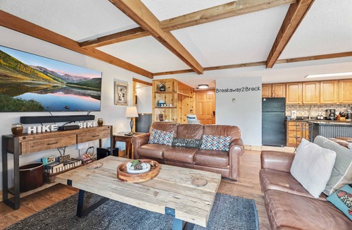 Peak 9 Condo | Breck Getaway: Views, Sauna & Family-Friendly Stay