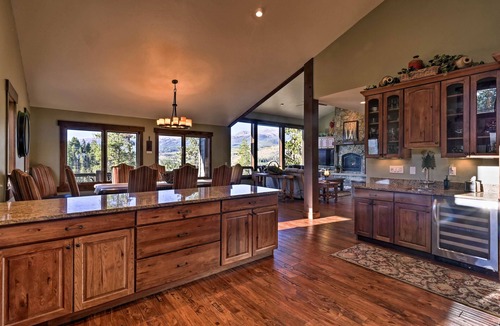 Braddock Hill House | Breck Mtn Home w/Hot Tub & Game Room!