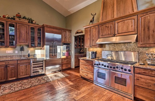 Braddock Hill House | Breck Mtn Home w/Hot Tub & Game Room!