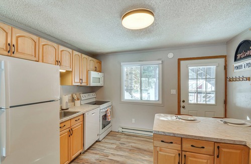 Blue River Condo | Breckenridge Area Condo w/Mountain Views
