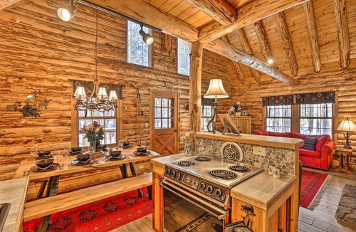 Blue River Cabin | Breckenridge Cabin w/Hot Tub: Ski & Hike!