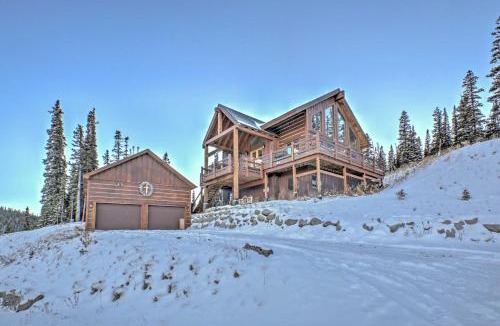 Quandary Village House | Breckenridge Sky Lodge with Hot Tub and Gas Grill!