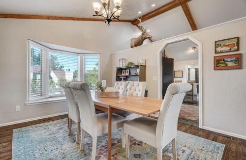 Monument House | Briarhaven Forest BBQ & Patio & Fast WiFi