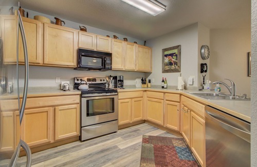 Steamboat Springs Condo | Bright and Cozy 2-Bedroom Condo in Mountain Village – Walk to Trails, Minutes fr