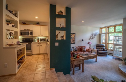 Frisco Condo | Bright and Open Mountain-Contemporary Condo One Block Off Main Street!