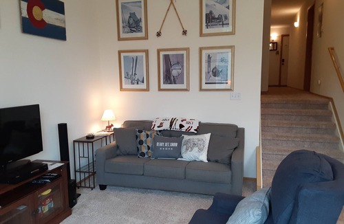 Wildernest Condo | Bright and sunny mountain condo - ALL are welcome!