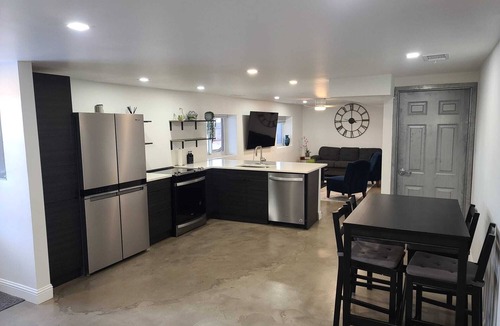 Northwest Arvada House | Bright Charm Basement in Arvada | Hilltop Hideout